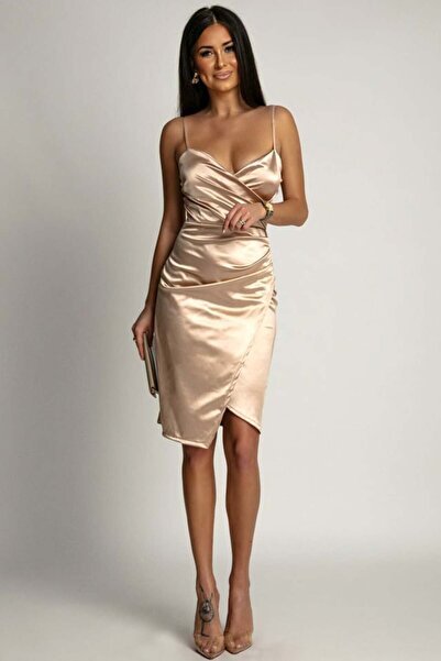 FashionForYou Εφαρμοστό μίντι φόρεμα Myelva με τυλιχτή όψη και ντραπέ, κρεμ