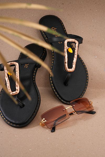 DaphneSandals Genuine Leather Black Women's Slippers - 5413