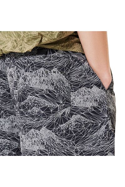 Oakley Outdoor Printed Men's Black Shorts