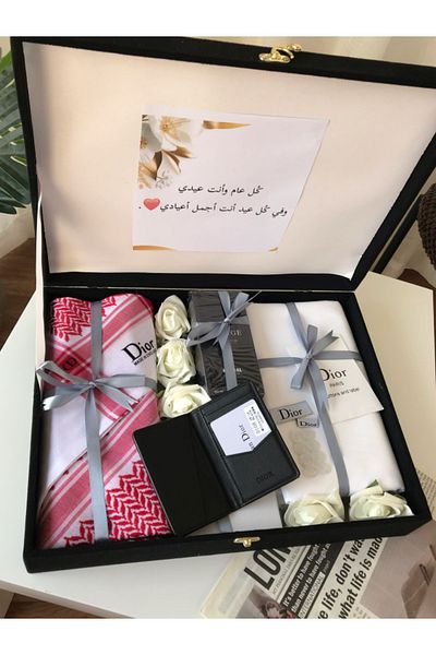 Ni Deir Dior men's 4-piece set: cloth, shemagh, perfume, and wallet
