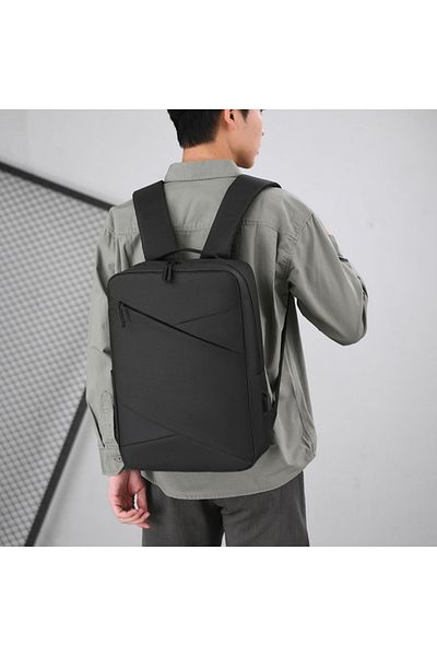 OEM Set Rucsac Laptop, cu USB, Negru, din poliester, port usb extern, buzunare si spatii de depozitare