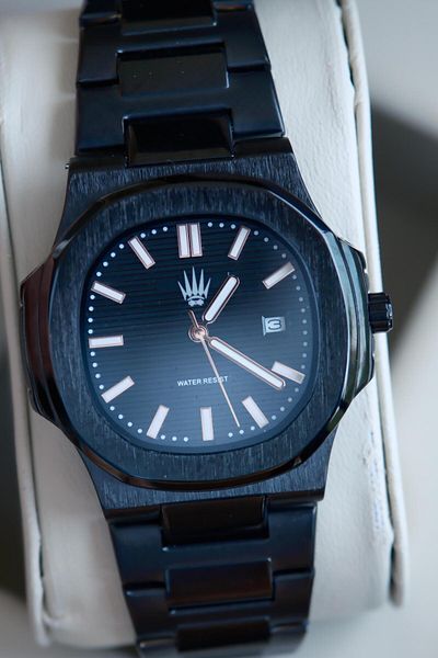 WATCHOFROYAL Vector Rose Black Steel Wrist Watch