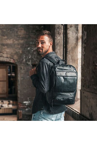 The Chesterfield Brand The Chesterfield Brand 15.4 inch laptop backpack, leather, Rich model