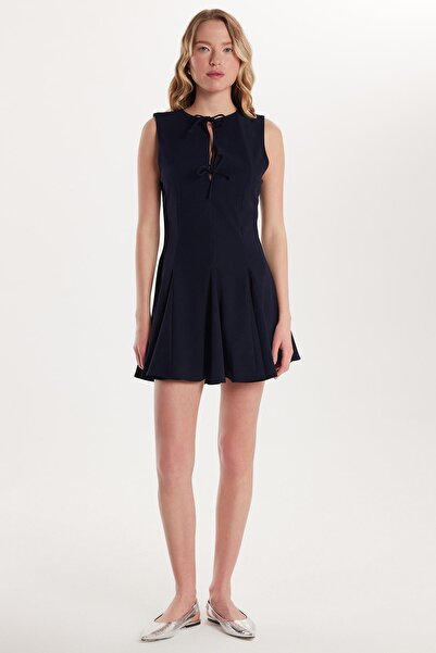 Tudors Kadın Regular Fit Klasik Kesim Boyun Bağlama Detaylı Mini Lacivert Elbise