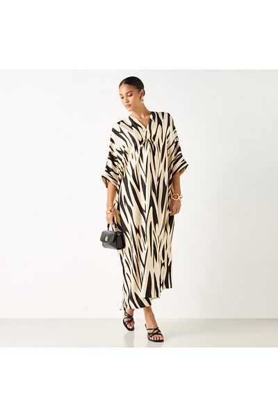 FAV Print Kaftan Dress with V-neck and Three Quarter Sleeves