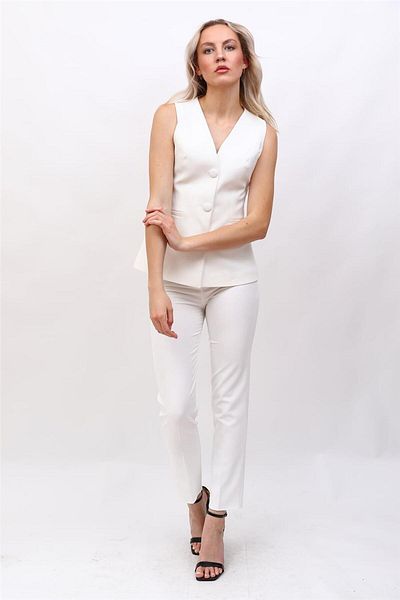 ÖNDER ÖZSOY Long Classic Vest & Tube Leg Pants Suit-White
