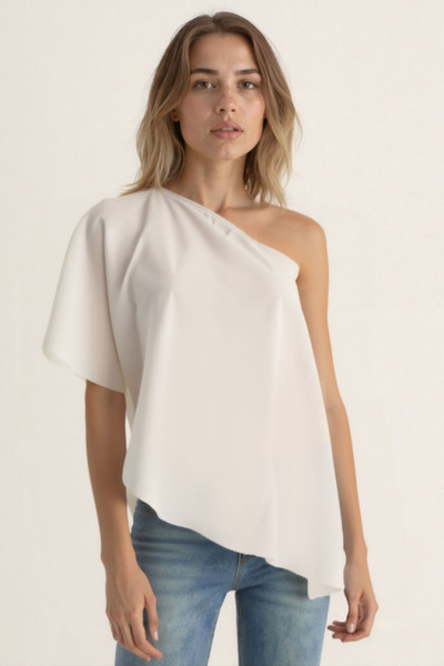 Vitrin Tek Omuz Kayık Yaka Bluz