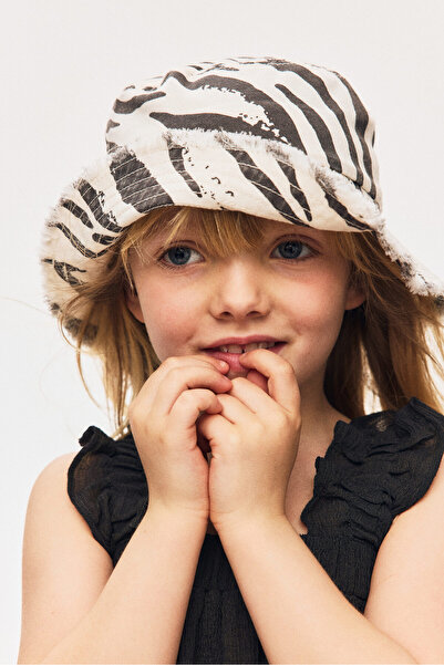 H&M Saçaklı Balıkçı Şapkası