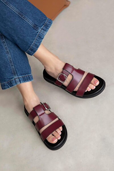 STRASWANS Papuci de damă Toff cu detaliu cu cataramă pentru confort zilnic, roșu claret