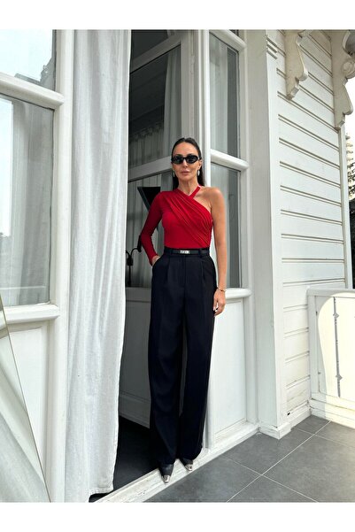 QİMYA BUTİK Bluză body detaliată pentru femei Miss Neşem, cu o singură mânecă, cu gâtul drapat