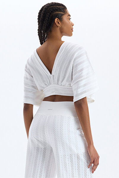 COMEUP Λευκό μπλουζάκι με μοτίβο ζακάρ με μανίκια νυχτερίδας