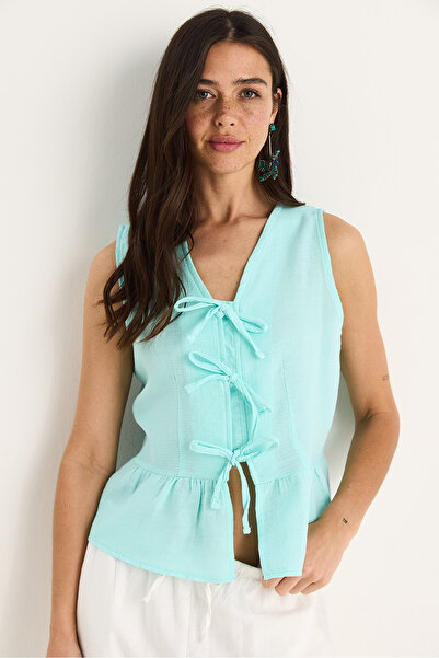 Bianco Lucci Kadın V Yaka Fiyonk Detaylı Müslin Peplum Bluz G28-4883 60283356