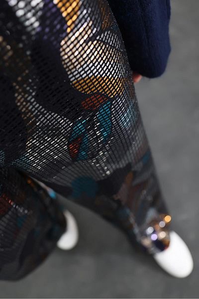 BEBE PLUS Pantaloni de damă, argintii și turcoaz, cu talie elastică, din Lycra, strălucitori