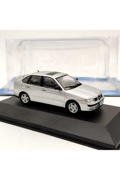 JPT Metal model 2000 Seat Cordoba, silver 1/43