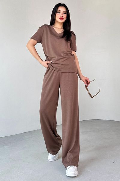 Cappmoda Tkm-13261 Brown V-Neck T-Shirt High Waist Loose Pants Two-Piece Set