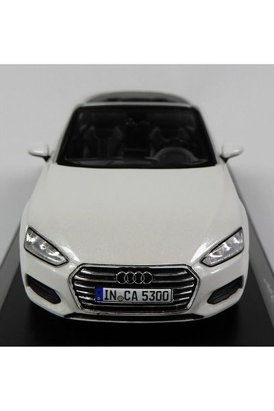 JPT Model 1/43 2017 Audi A5 Cabriolet, tofana white Spark