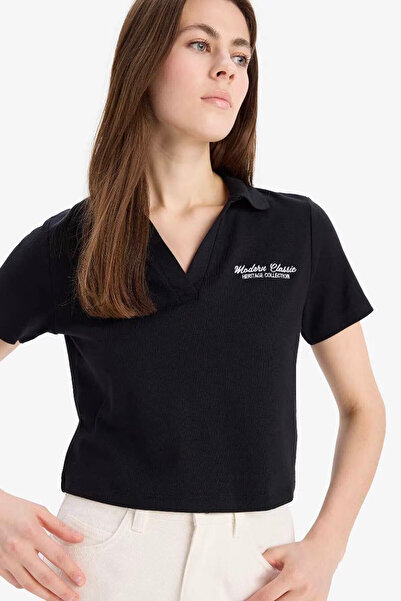 DeFacto Μαύρο γυναικείο μπλουζάκι με κέντημα με λαιμόκοψη πόλο E5150AX/BK81