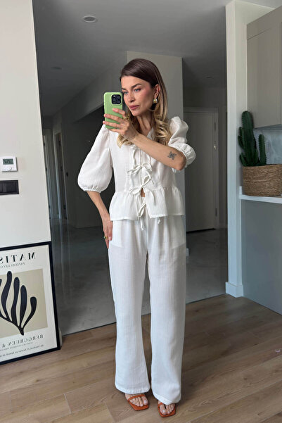 Sue Store Біла блузка з шнурівкою та широкими штанами з мусліну