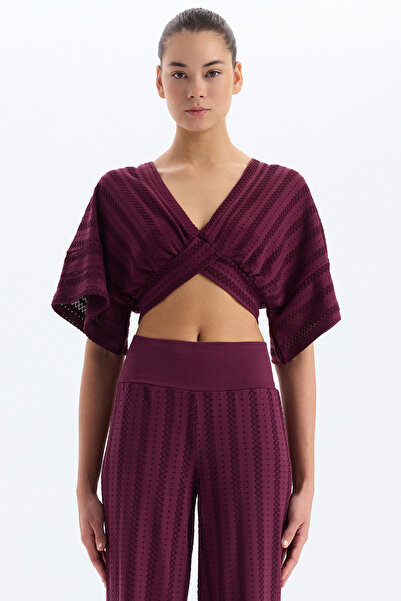 COMEUP Crop top με μοτίβο με τρύπες από ζακάρ, μανίκια νυχτερίδας, δαμάσκηνο