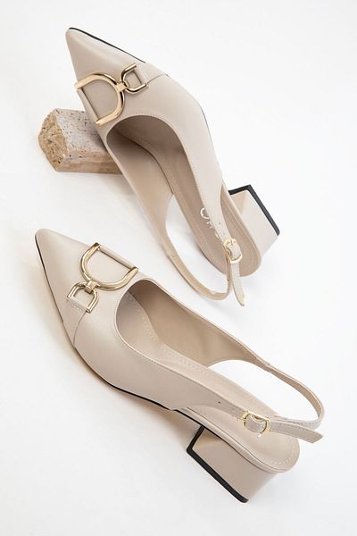SOHO Beigefarbene klassische Damenschuhe mit Absatz 20643