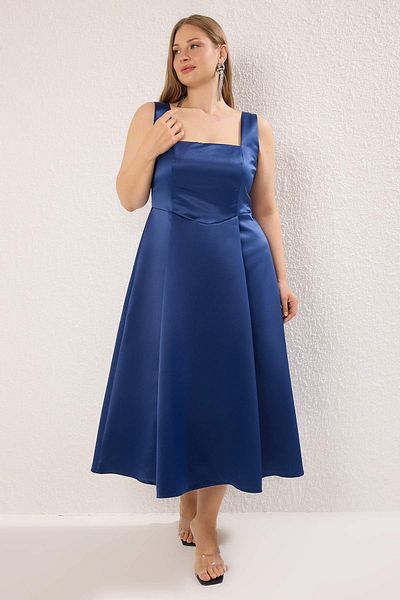 Trendyol Curve Φόρεμα Navy Blue Satin Woven Plus Size