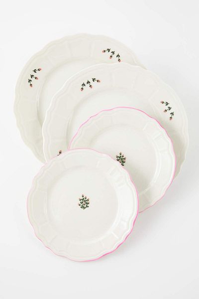 Trendyol Collection 2-Piece Porcelain Cake Plate 20 cm & 2-Piece Porcelain Serving Plate 26 cm Tphss25Tbk00023