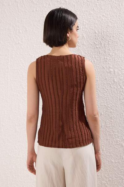 Trendyol Collection Καφέ Πλεκτά Πλεκτά Πλεκτά Μπλούζα με κανονική/κανονική εφαρμογή TWOSS25BZ00385