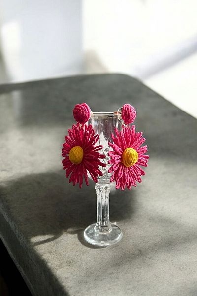 stravis Wicker Flower Earrings