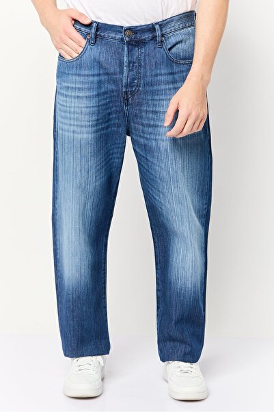 Diesel Men 2020 D-Viker Straight Fit Washed No Stretch Jeans, Blue