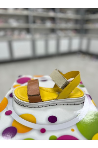 WORLD KİDS صنادل بناتي من الجلد الطبيعي ونعل لتقويم العظام