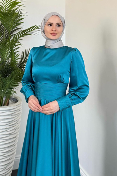 Şulemoda Giyim Μαξι Τεσεττουρικό βραδινό φόρεμα με πιέτες στη μέση τουρκουάζ