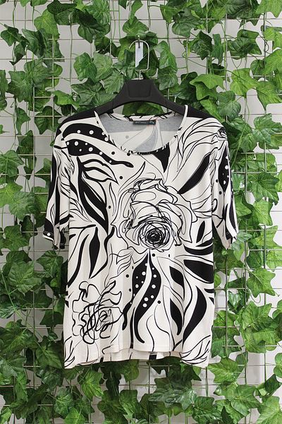 YXL COLLECTION Women's Large Size Lycra Black and White Floral Patterned Short Sleeve Mother T-Shirt Blouse