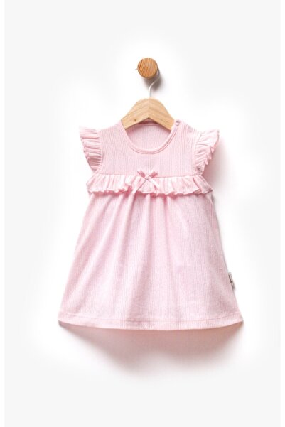 KidsMom Store Fiyonklu Pembe Penye Bebek Elbisesi – Yumuşak ve Şık Tasarım
