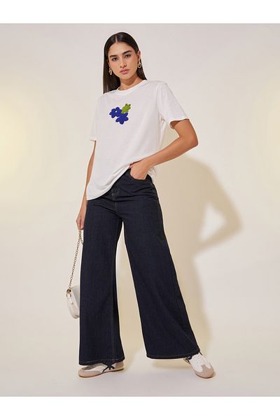 Styli Front Floral Embroidery Detail T-Shirt