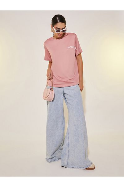 Styli Round Neck Slogan T-shirt