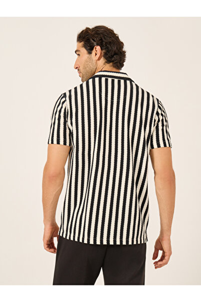 Fort Collins By Styli Men Black Striped Short Sleeve Regular Fit Shirt