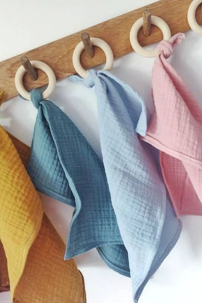 Svava 100% Cotton Wooden Teether Muslin Fabric with Ring