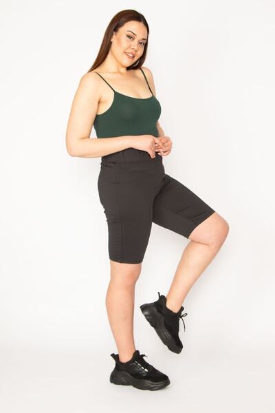 Şans Γυναικείο μεγάλου μεγέθους μαύρο σορτς και καλσόν 65n33025