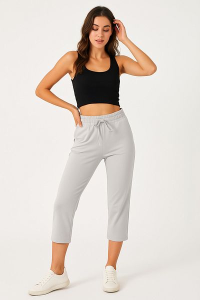 Rich Women's Capri Elastic Waist Relaxed Cut Casual Plain Gray Capri Pants