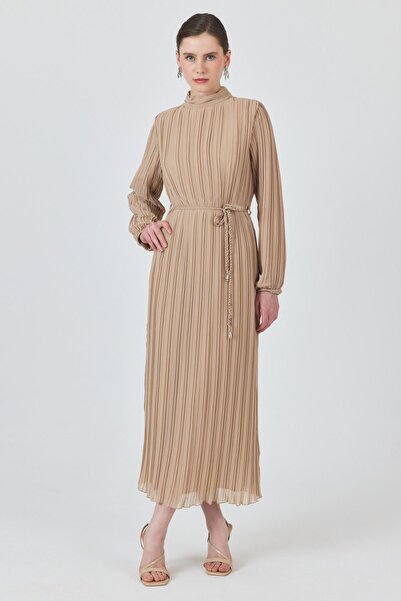 Rays Μπεζ πλισέ μακρυμάνικο φόρεμα με λεπτομέρεια ζώνης σε μήκος midi 020