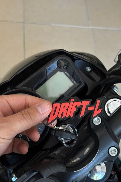 Banxtre سلسلة مفاتيح لون أحمر-أسود لسيارة Mondial Drift-L (قطعة واحدة)