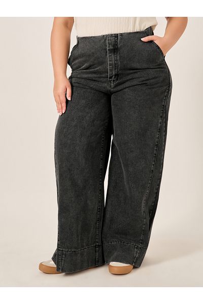 Styli Plus Size Wide Leg Jeans with Side Seam Detail
