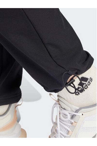 adidas Pantaloni de trening pentru femei IT8814 Negri