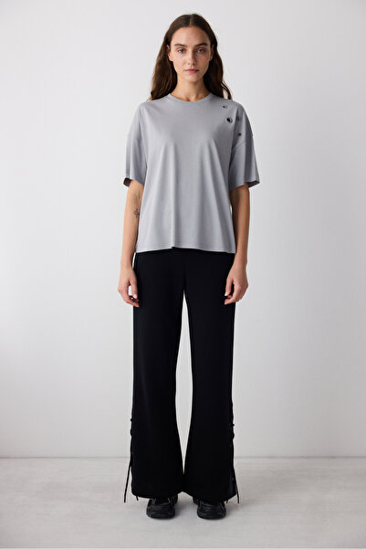 Penti Verla T-Shirt with Grey Shoulder Accessories - Saude Collection