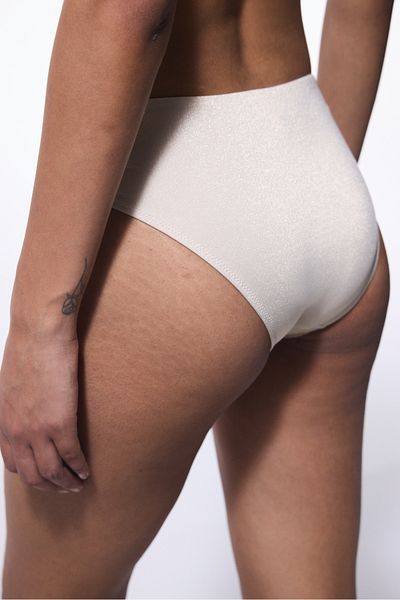 Penti Ecru Jessi Bikinihose mit seitlicher Schnalle