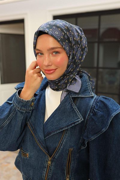 Silk Home 73072-32 Model Soft Scarf