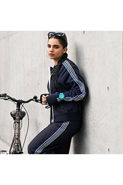 Casio G-Shock Gmd-B300Sc-2Dr G-Squad Bluetooth Connected Pedometer 20 Atm Waterproof Women's Wristwatch