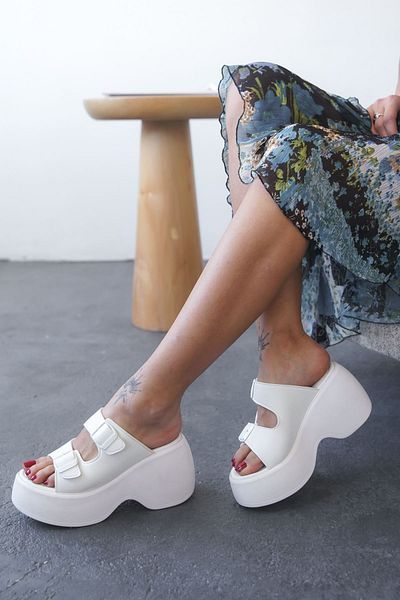 GOFFSHOES Women's Zone Buckle Wedge Heel Slippers - White