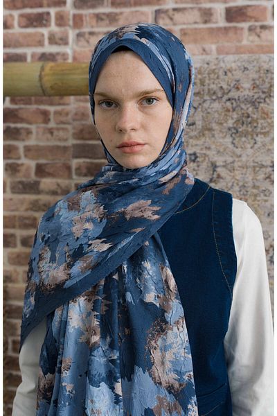 Fatma Atasoy Soft Blue Crash Shawl with Pigmentia Pattern