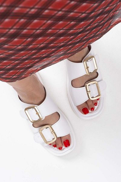 EMOYRA Nare White Skin Slippers